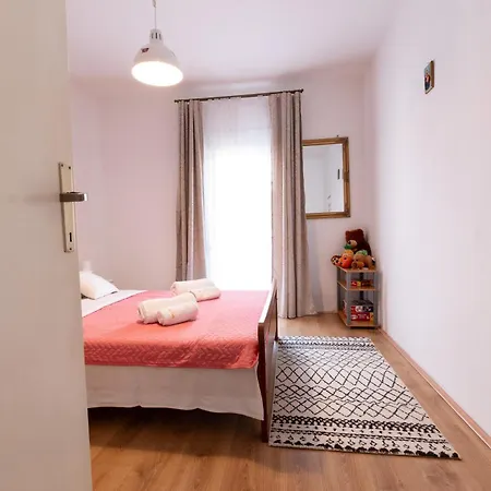 Bistre Villa *