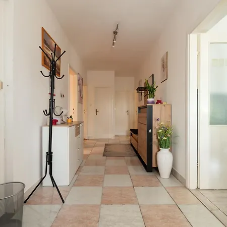 Bistre Villa