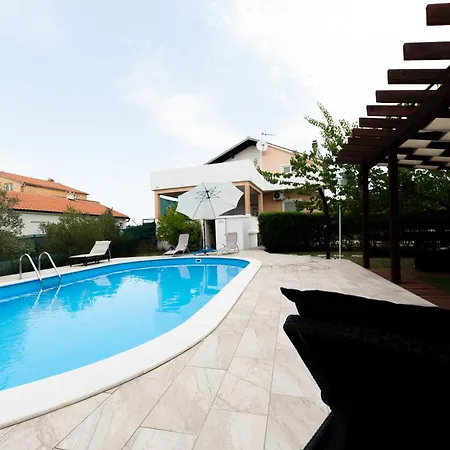 Bistre Villa Radovin